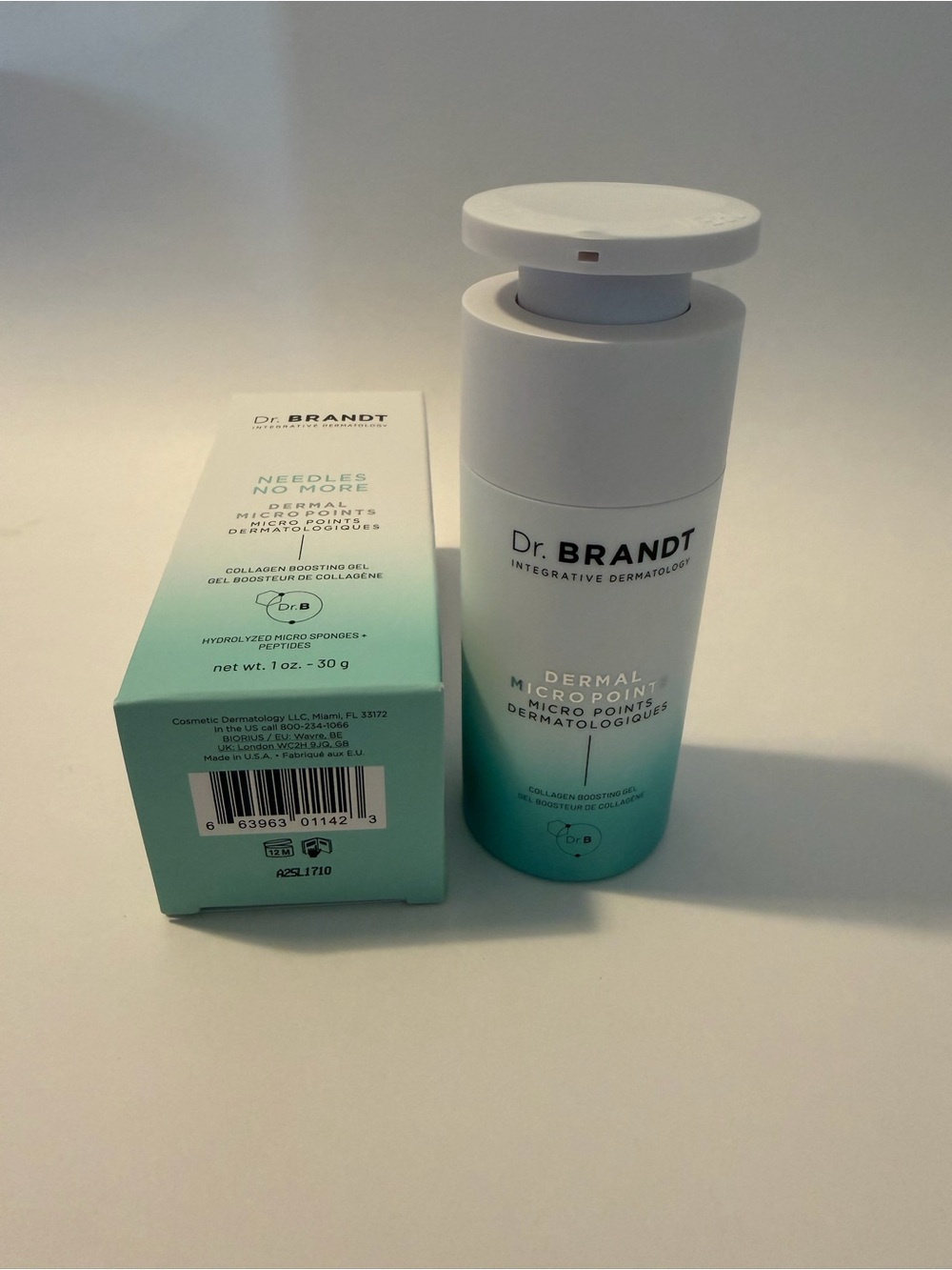 Dr. Brandt White & Aqua Dermal Micro Points Serum - Picture 2 of 5